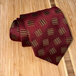 Alfred Dunhill‎ Men's Silk Necktie – Maroon Square Pattern, 100% Silk
